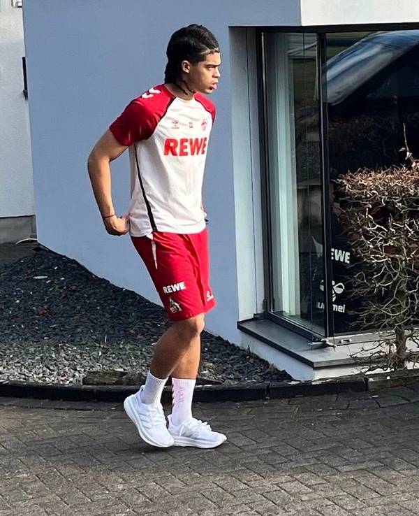 Jahmai Simpson-Pusey am Geißbockheim.