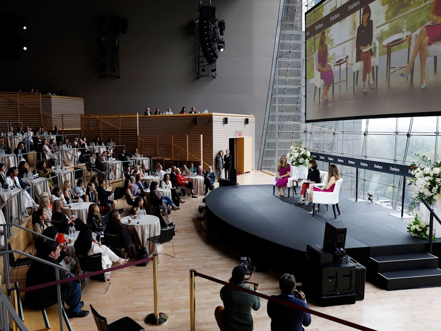 Melinda French Gates, Frauen und Publikum bei Veranstaltung