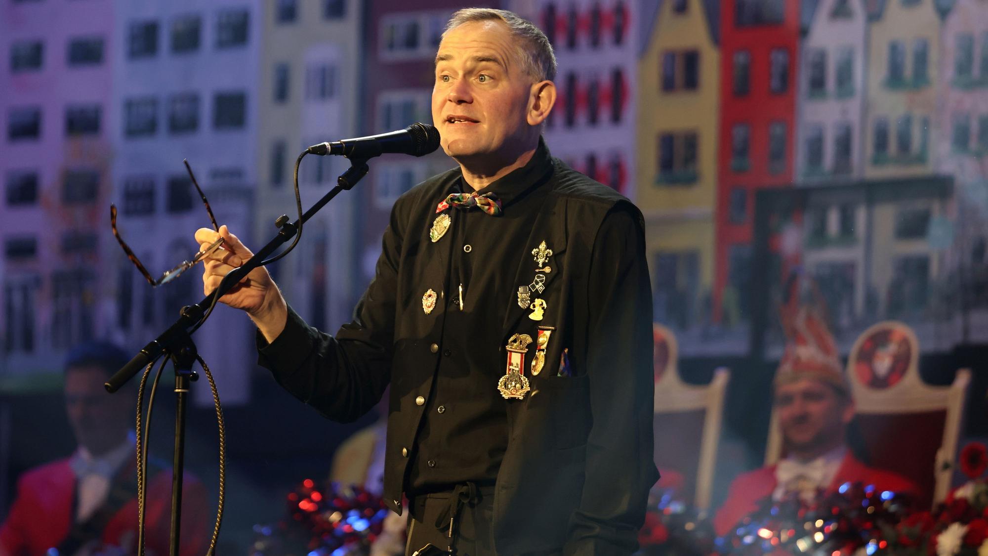 JP Weber beim Auftritt auf der Bühne.