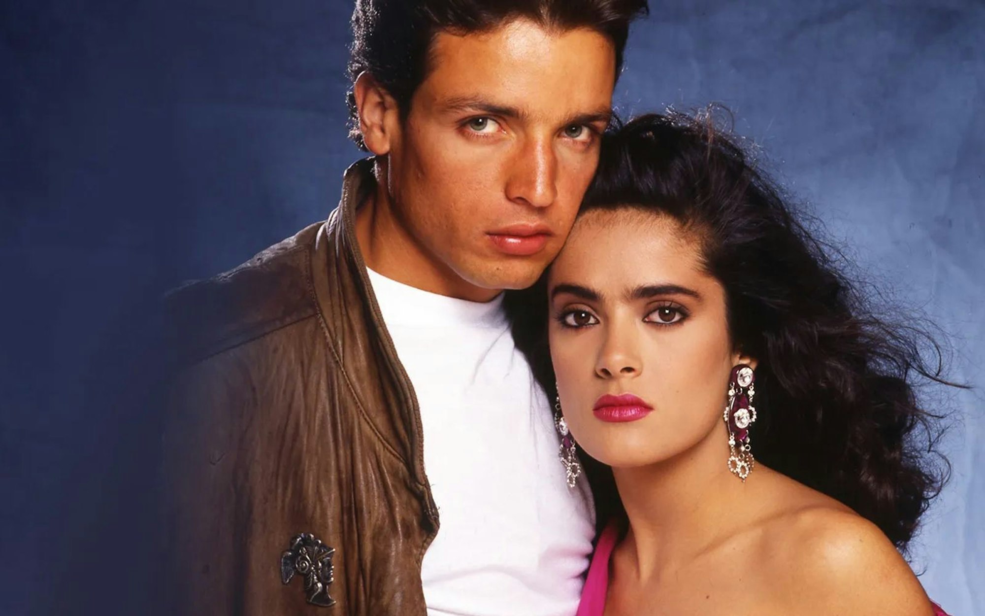 Fast nicht zu erkennen: In der mexikanischen Telenovela „Teresa“ spielte Salma Hayek ihre erste große Rolle. (Bild: Televisa)