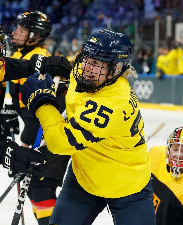 Lina Ljungblom jubelt nach ihrem Treffer gegen Deutschland.