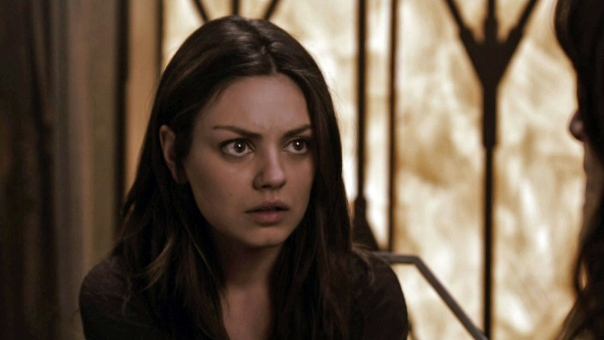 Eli hat in Solara (Mila Kunis) eine Wegbegleiterin gefunden. (Bild: RTLZWEI)