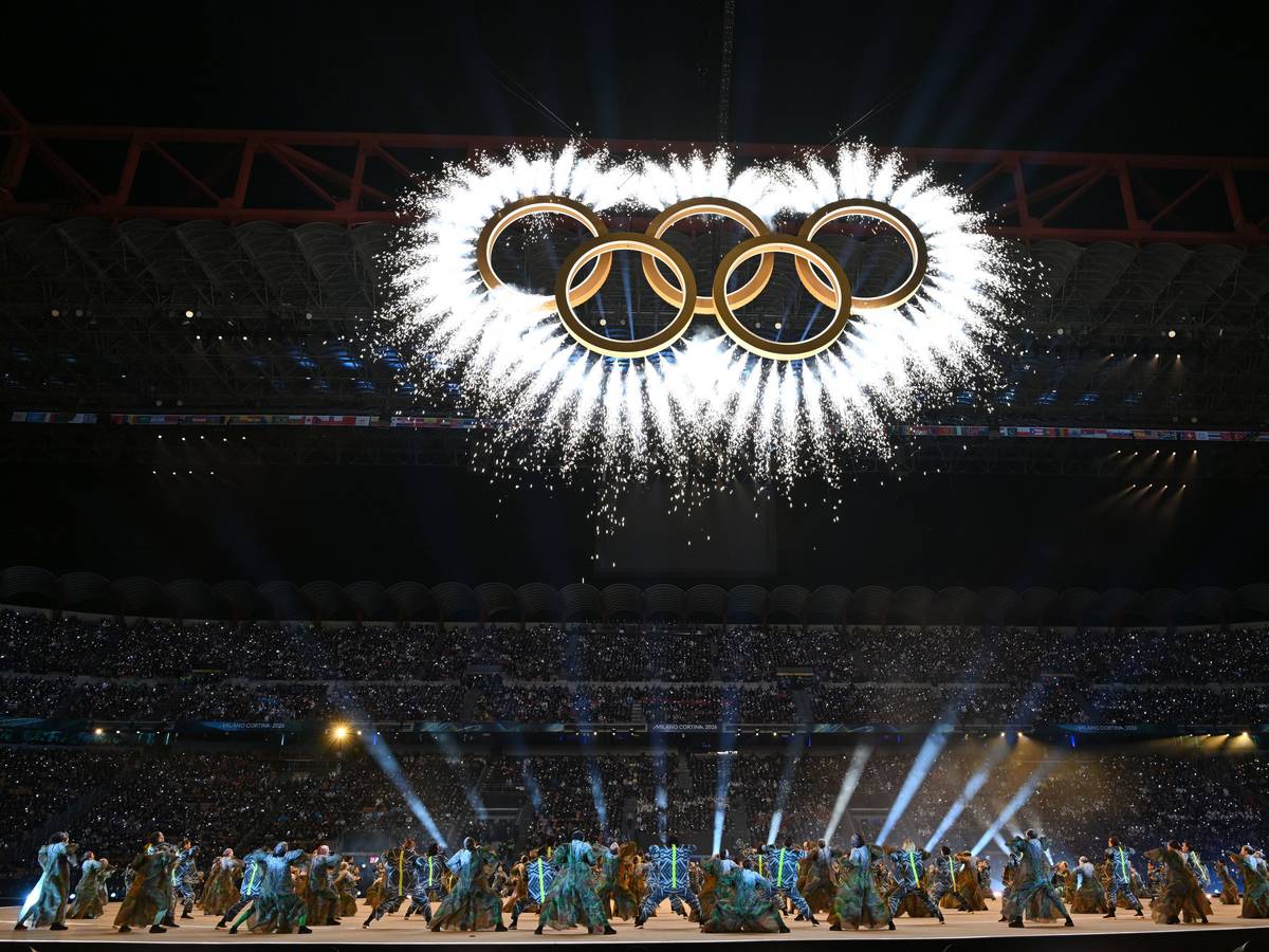Bilder von der olympischen Eröffnungsfeier in Italien.