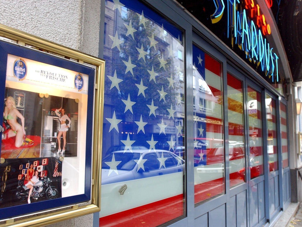 stardust
nachtclub und tabledance bar
maastrichter straße
Foto: Stefan Worring