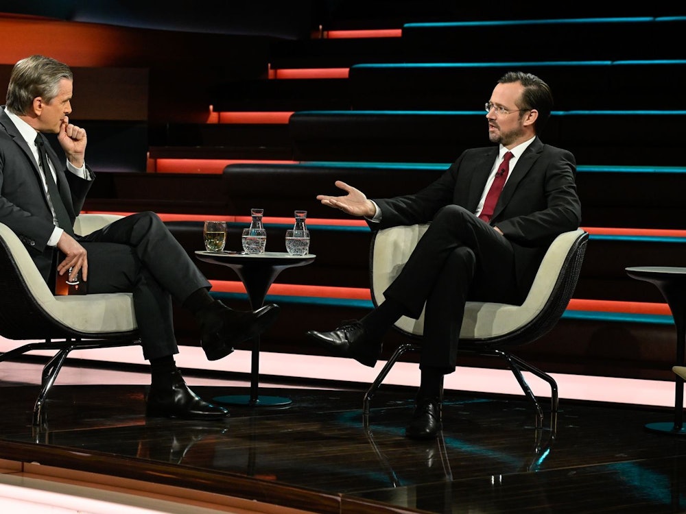 Markus Lanz (links) nahm SPD-Mann Dirk Wiese in die Mangel. (Bild: ZDF / Markus Hertrich)
