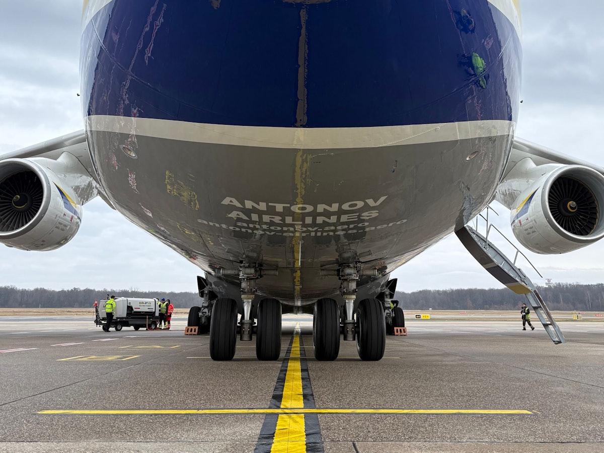 Die Antonov 124 von vorne.