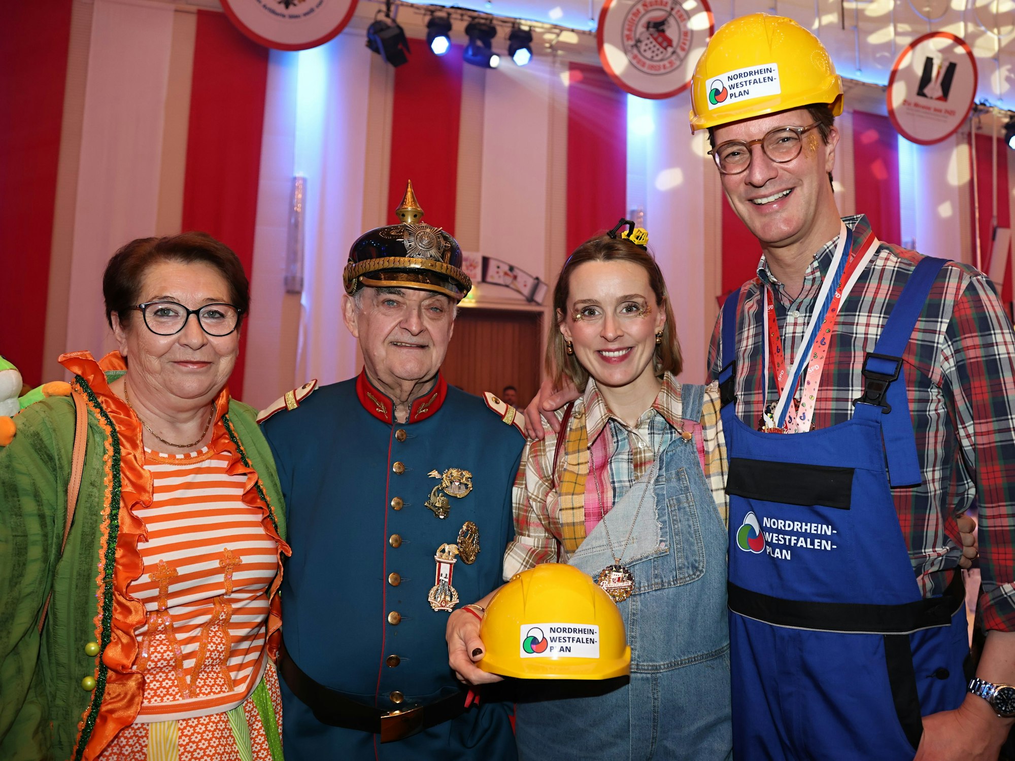 Herbert Reul und Hendrik Wüst mit Ehefrauen.