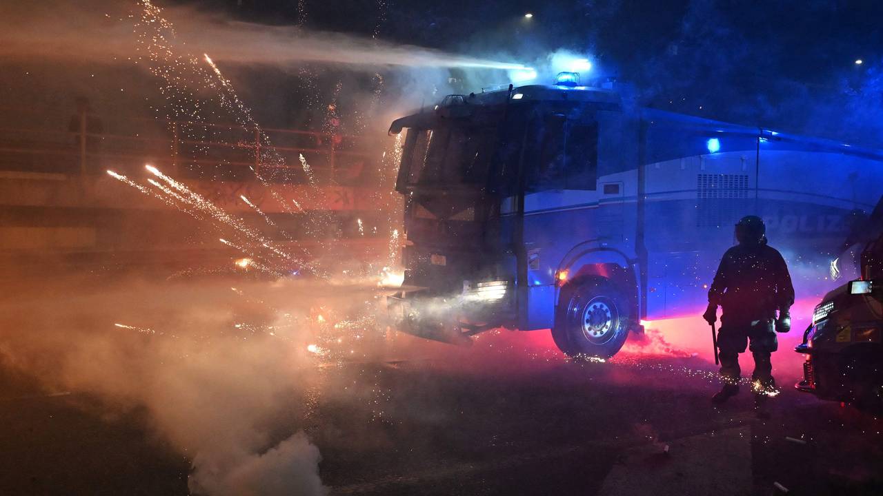 In der Olympiastadt Mailand gibt es seit Tagen Proteste gegen die US-Einwanderungspolizei ICE.