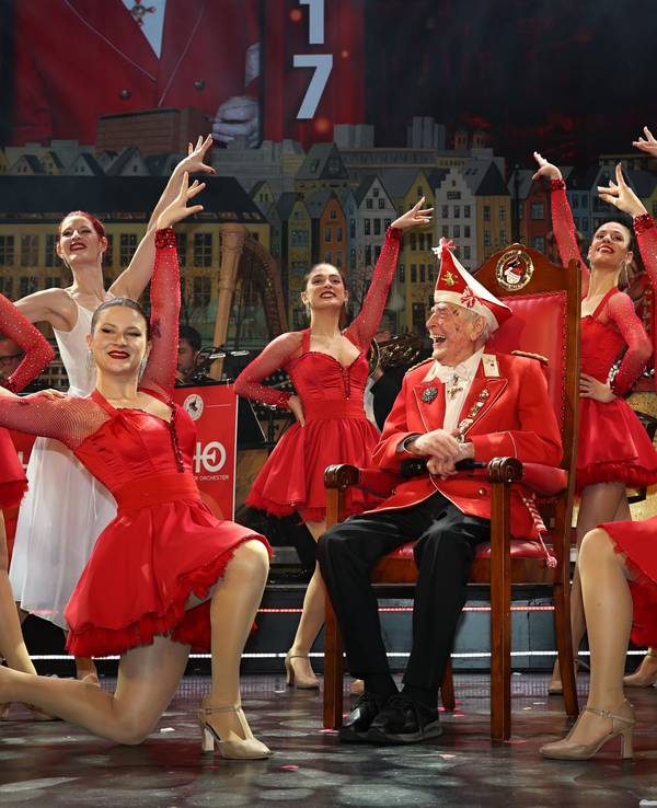 Show für Ludwig Sebus von den Roten Funken.