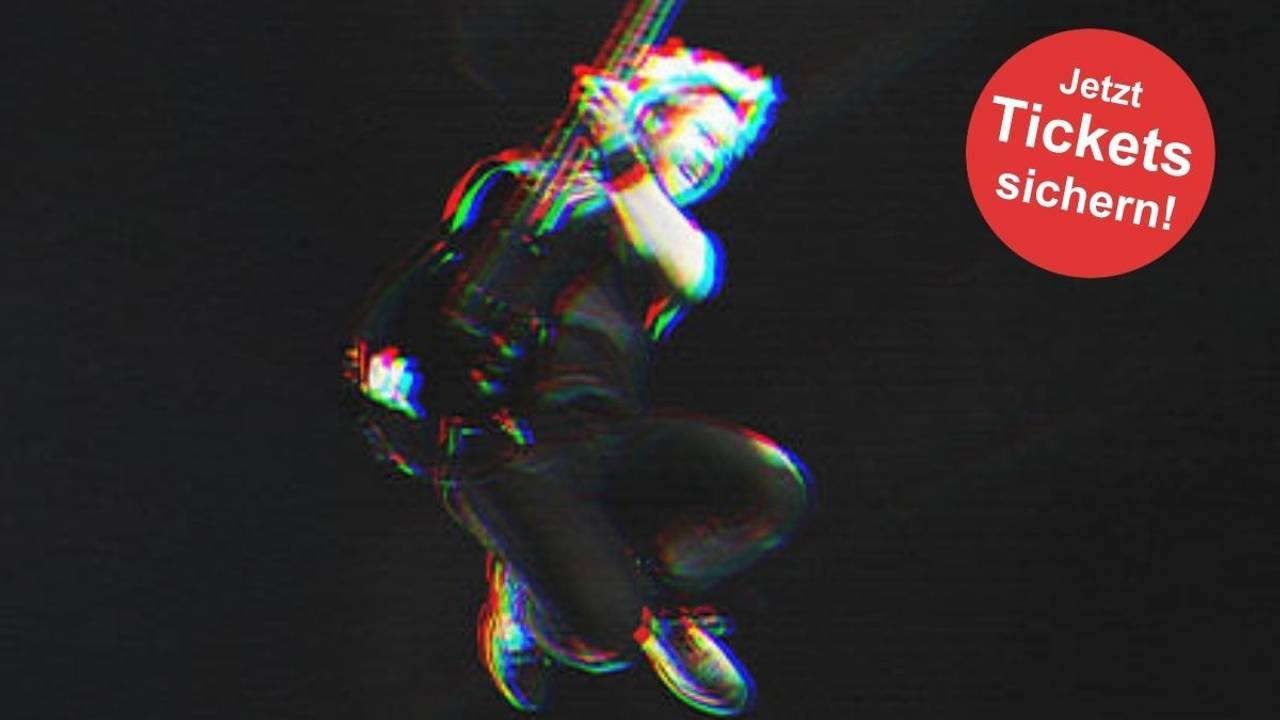 Chesney Hawkes mit E-Gitarre, Bildmaterial zur Smash It To Pieces Tour.