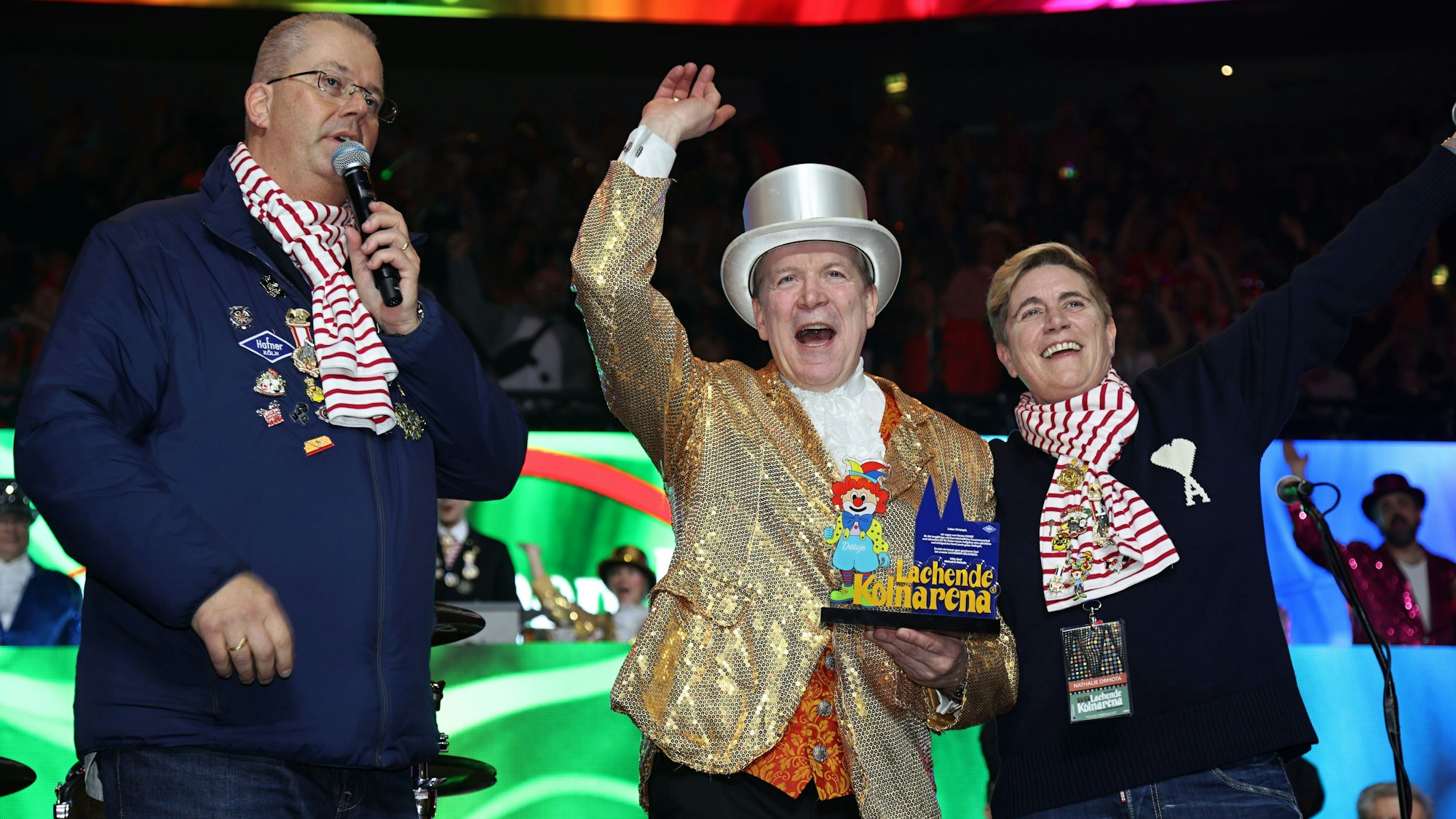 Michael Burgmer, Christoph Kuckelkorn und Nathalie Drmota bei einer Ehrung.