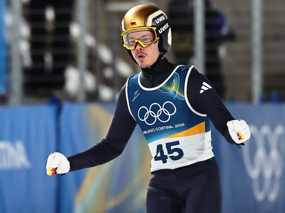 Philipp Raimund ballt nach einem guten Sprung die Fäuste