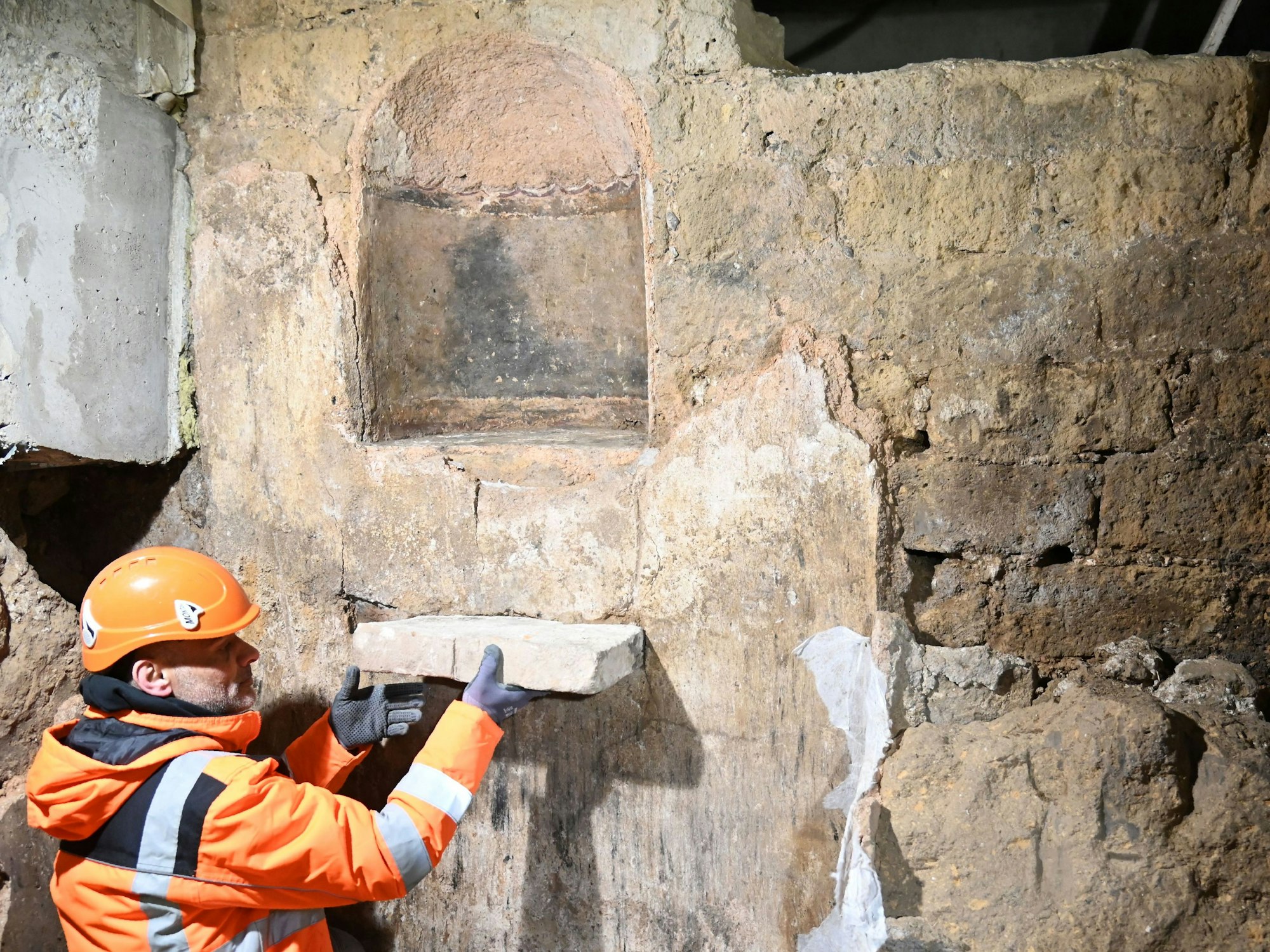 Ein vorchristlicher Altar wurde in Köln entdeckt.