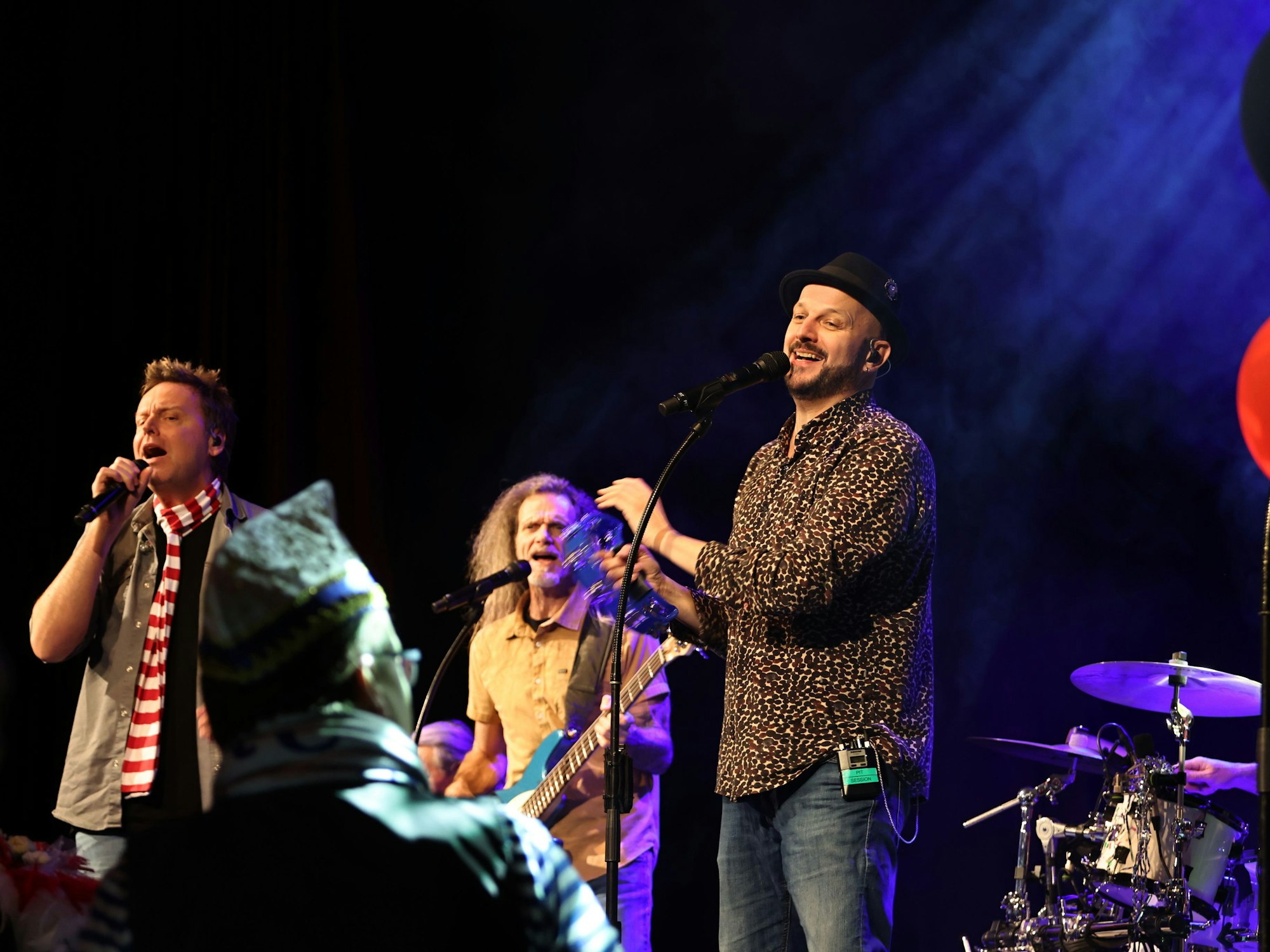 Die Bläck Fööss beim Auftritt auf der Bühne.