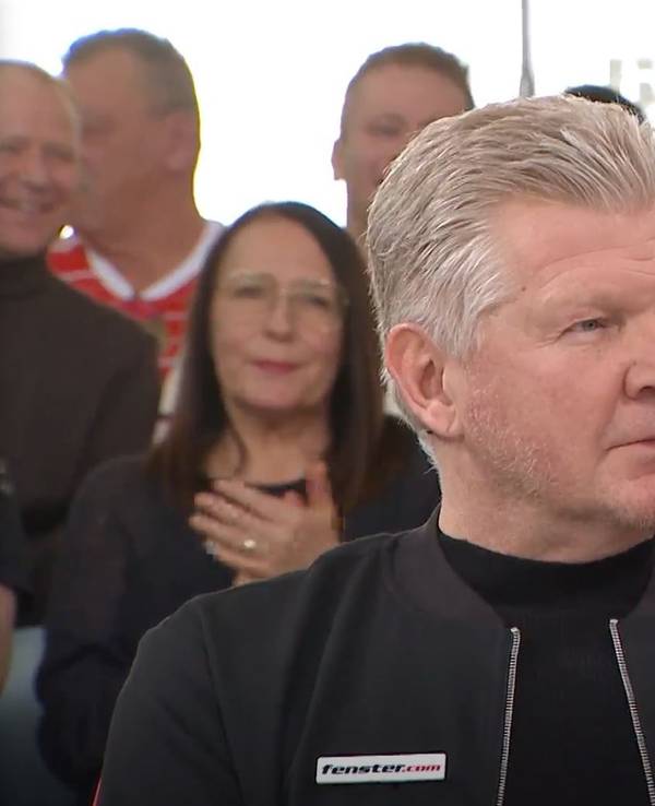 Stefan Effenberg sitzt im Sport1-„Doppelpass“.