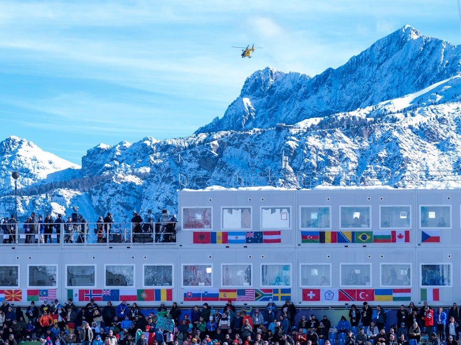 Lindsey Vonn, Hubschrauber, Berge und Zuschauer