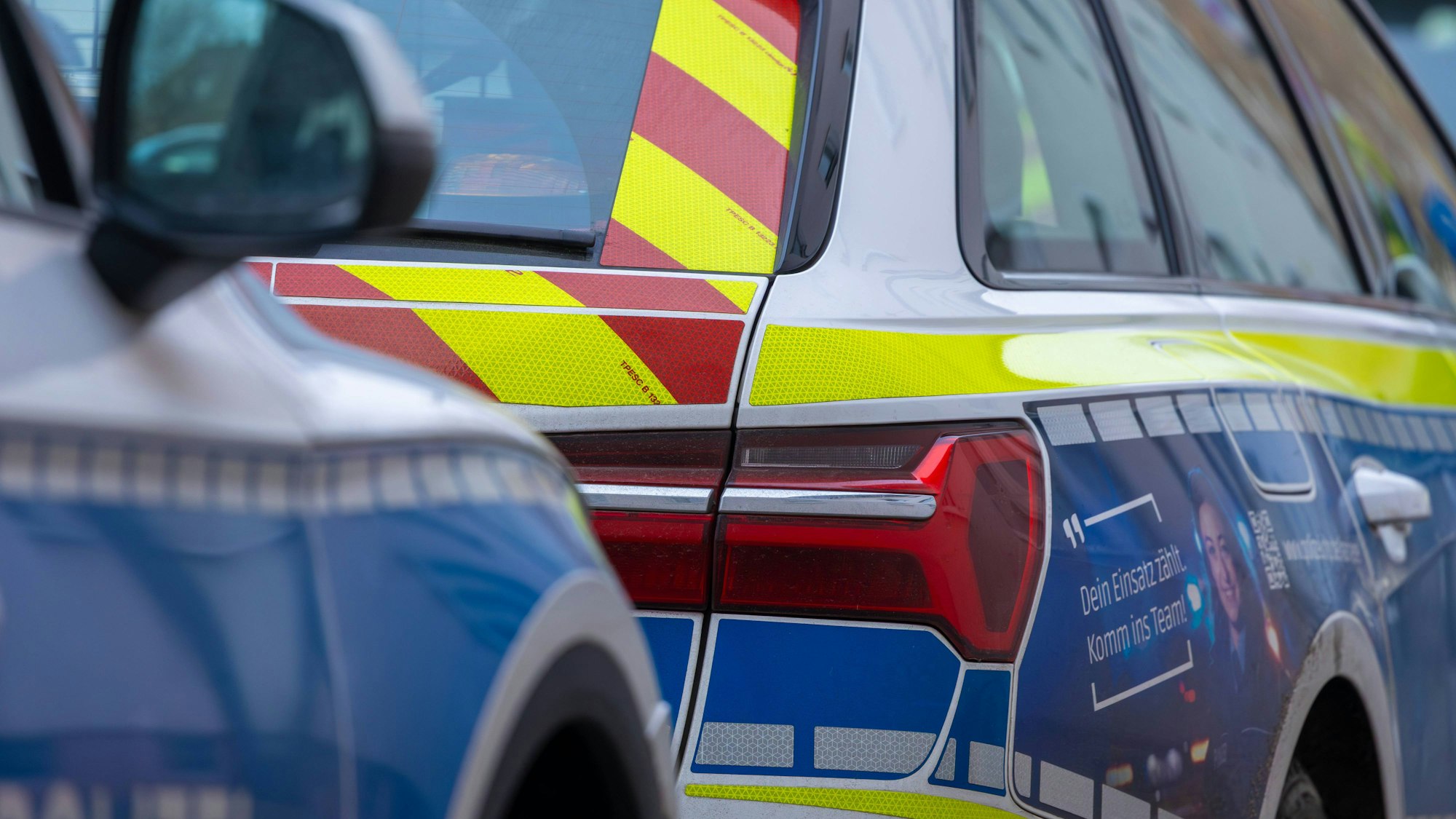 Einsatzfahrzeuge der Polizei