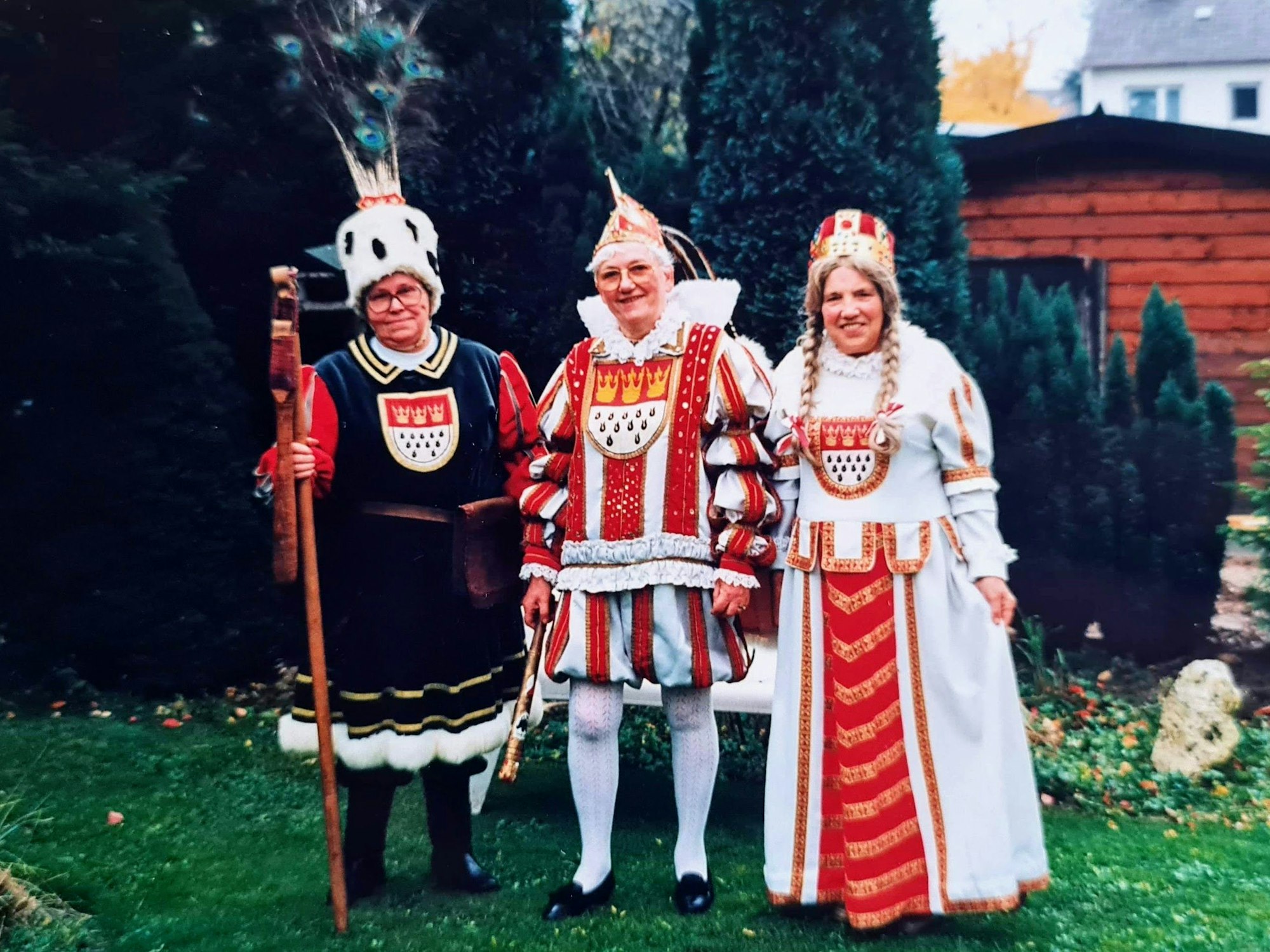 Agnes Blömer, Aenne Blatt und Margarethe Greiss als Dreigestirn 1992.