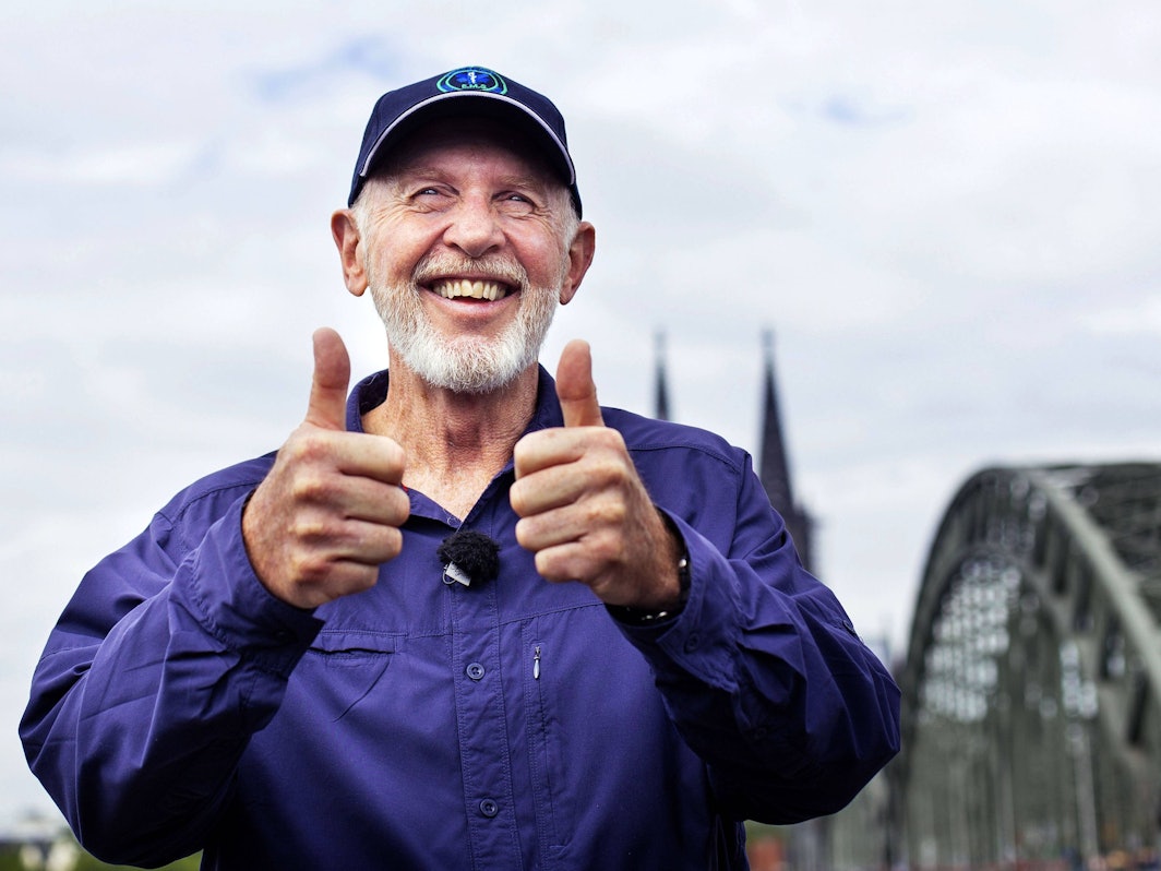 Sein Bart ist sein Markenzeichen: Dschungel-Legende Dr. Bob, hier 2015 bei einem Besuch in Köln.