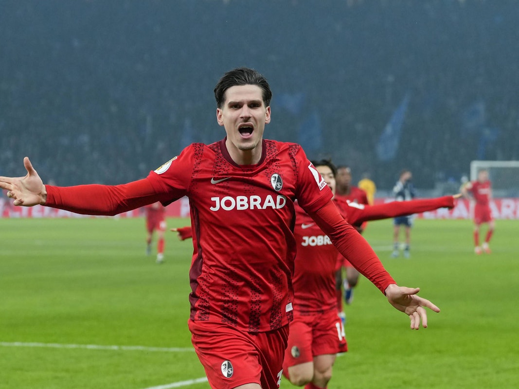 Igor Matanovic jubelt beim Spiel gegen Hertha BSC.