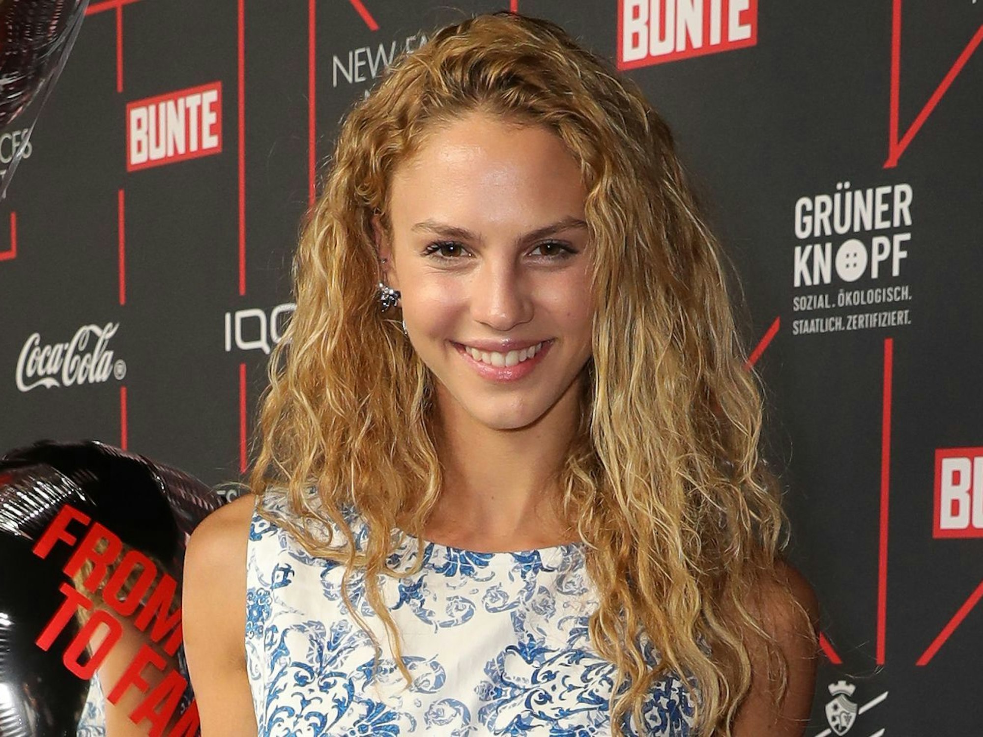 GNTM-Gewinnerin Simone Kowalski versucht derzeit unter anderem, als Schauspielerin Karriere zu machen. (Bild: Andreas Rentz / Getty Images)