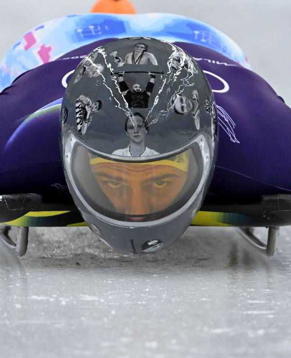 10.02.2026, Italien, Cortina Džampezzo: Olympia, Olympische Winterspiele Mailand Cortina 2026, Skeleton, Männer, Training, Wladyslaw Heraskewytsch (Ukraine) auf der Bahn. Foto: Robert Michael/dpa +++ dpa-Bildfunk +++