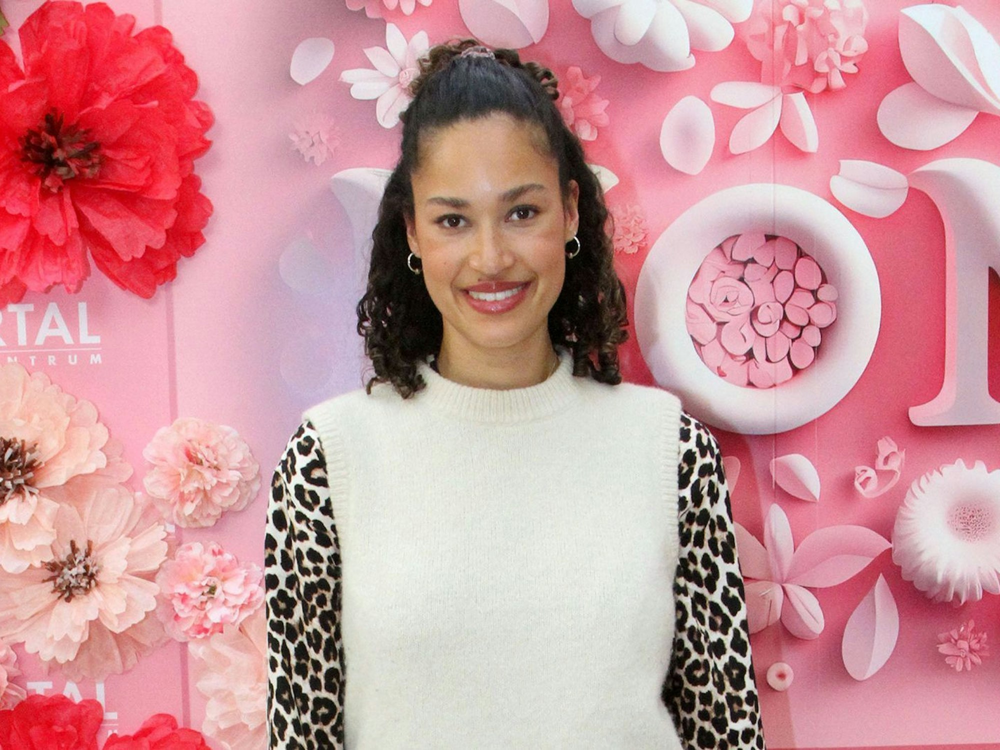 Zweites Standbein: GNTM-Gewinnerin Lovelyn Enebechi arbeitet heute auch als Pilates-Lehrerin. (Bild: IMAGO / Eibner)