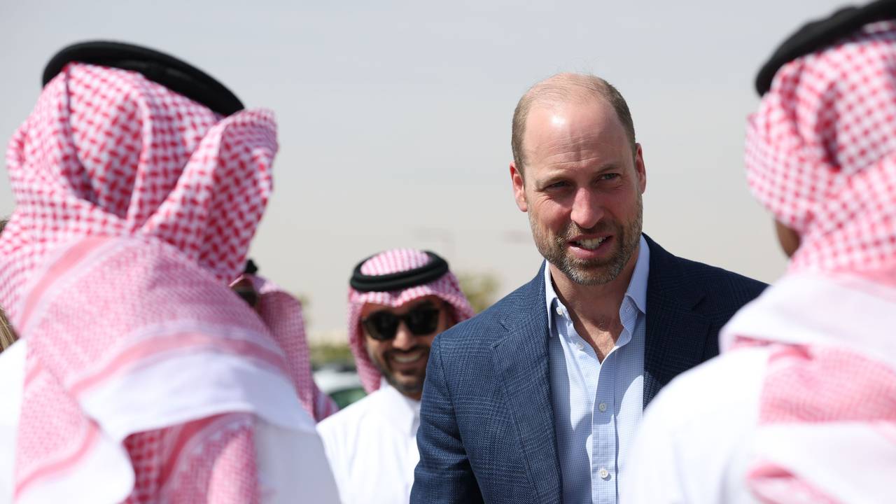 Prinz William spricht während eines Besuchs eines umweltverträglichen Stadterneuerungsprogramms am Sports Boulevard.