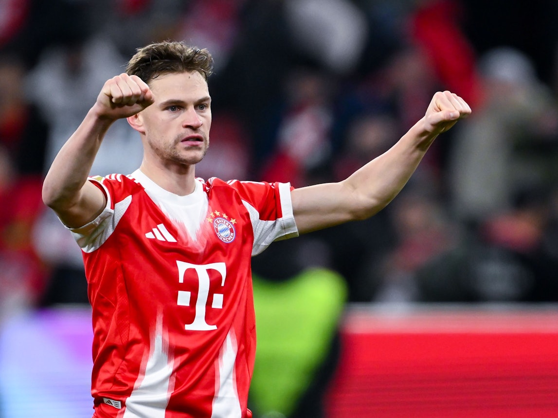 Joshua Kimmich jubelt nach dem Spiel.