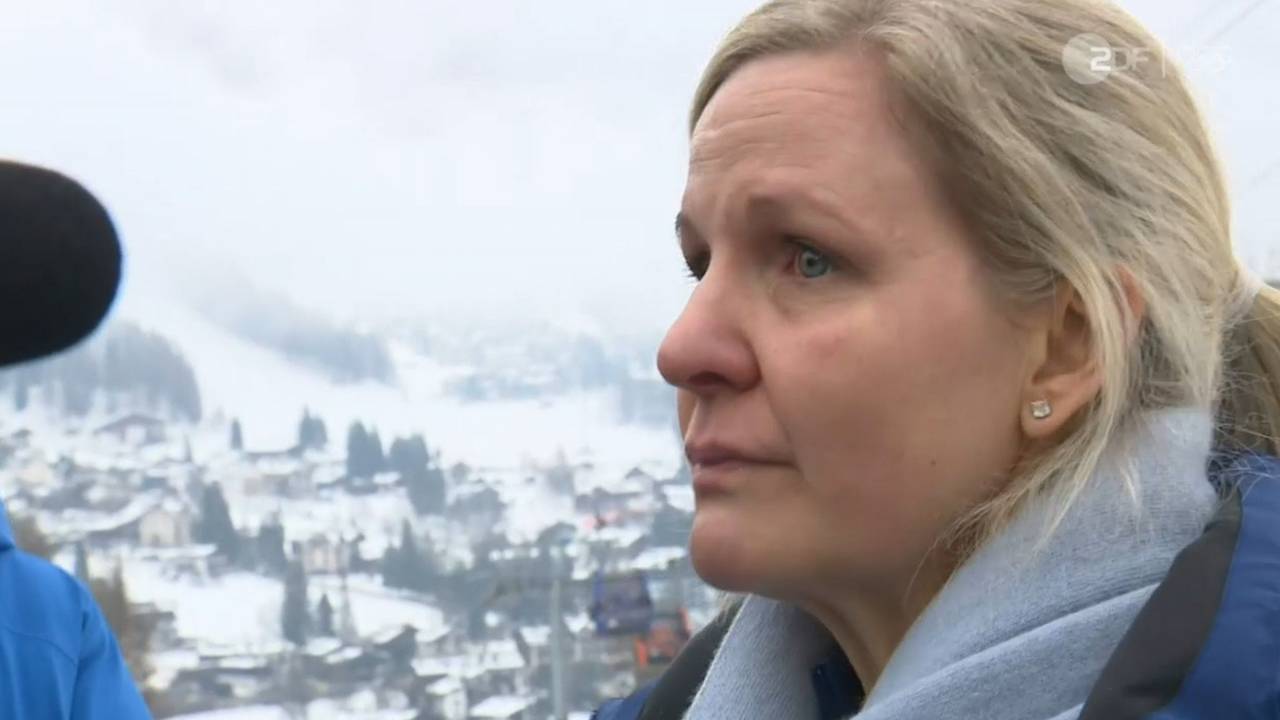 IOC-Präsidentin Kirsty Coventry weint im TV.