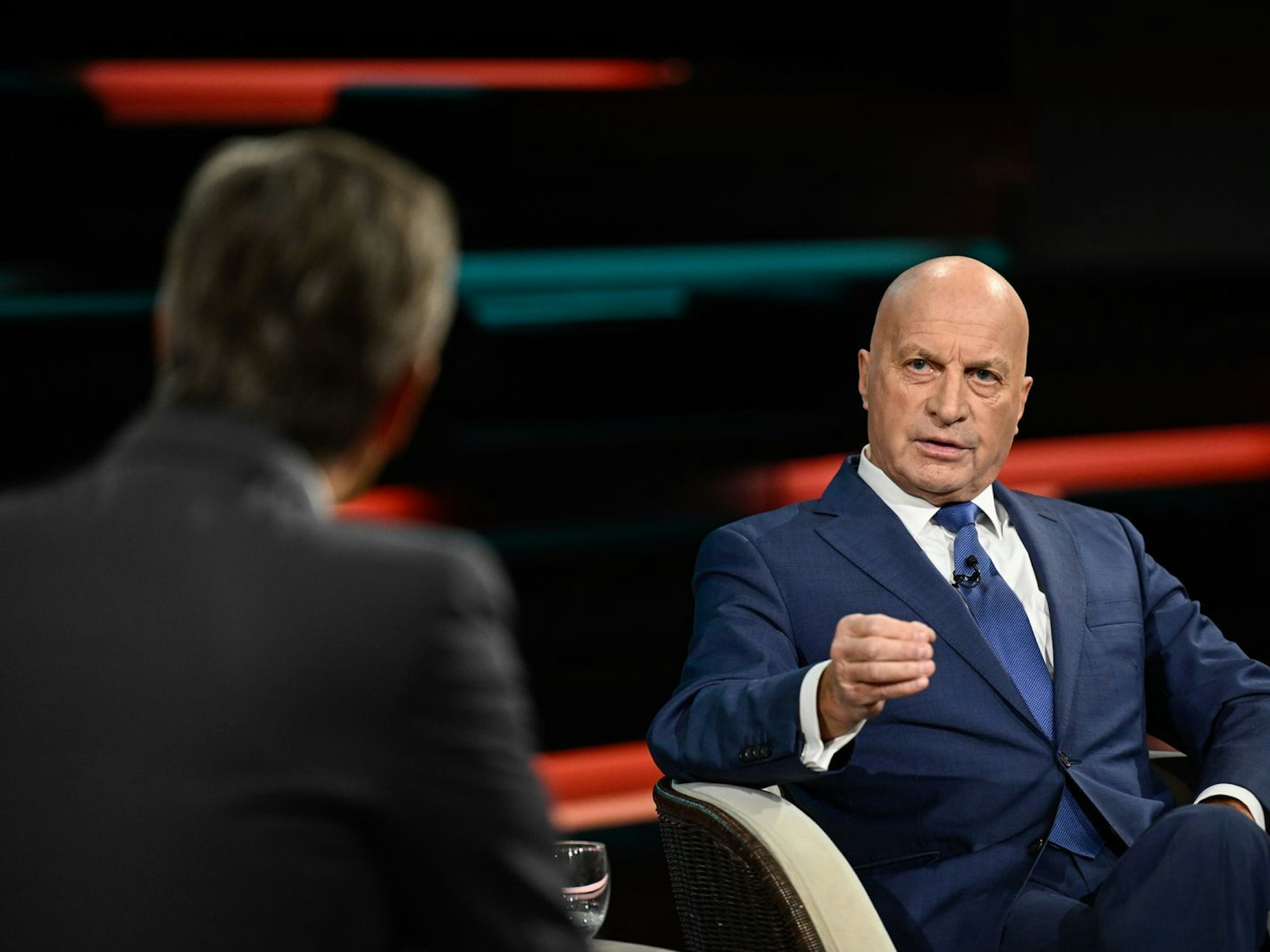 AfD-Politiker Rüdiger Lucassen betonte bei Markus Lanz, dass er „selbstverständlich“ für eine Wehrpflicht sei. (Bild: ZDF/ Markus Hertrich)