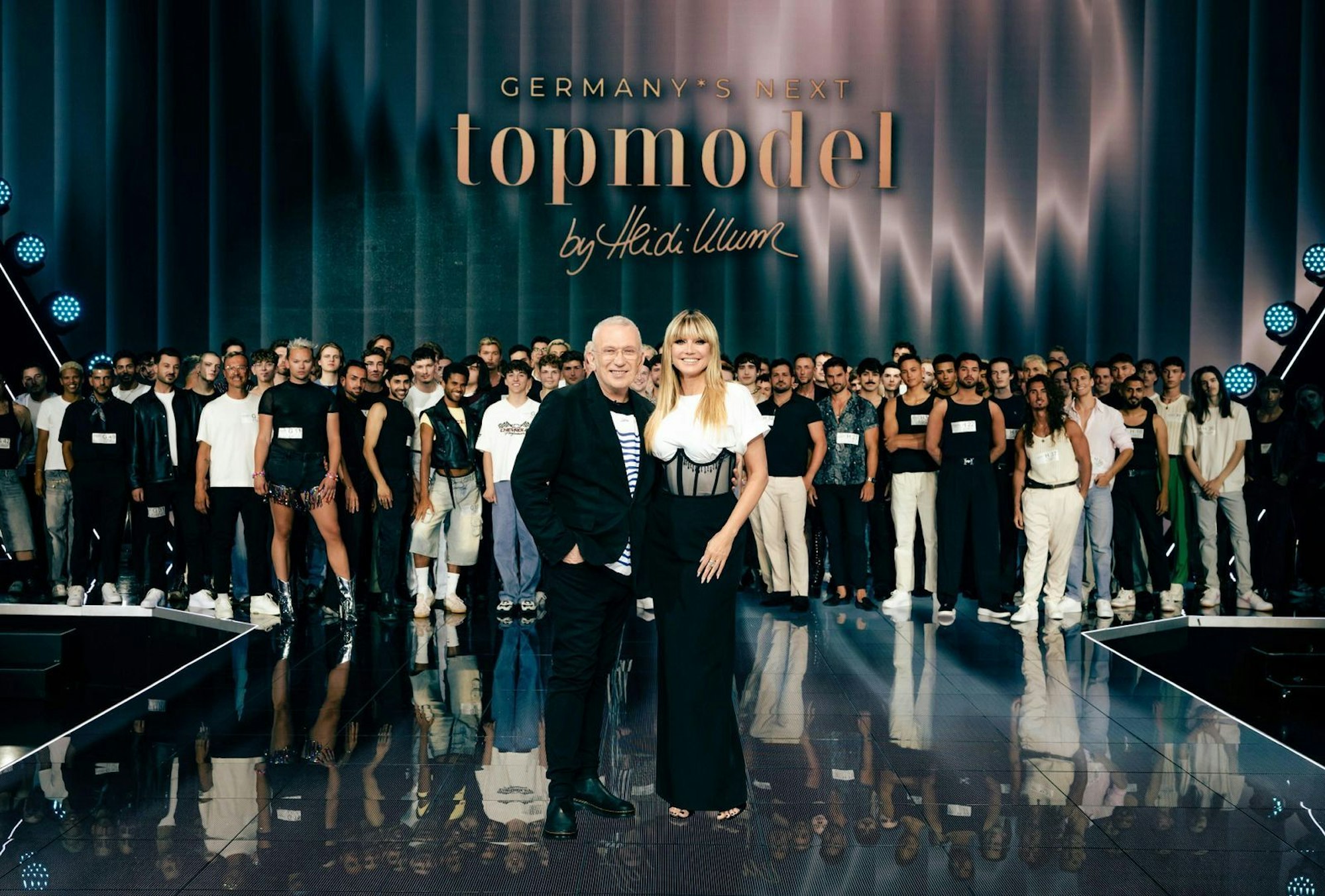 Jean Paul Gaultier begibt sich mit Heidi Klum auf die Suche nach dem männlichen „Germany's Next Topmodel“. (Bild: ProSieben / Daniel Graf)