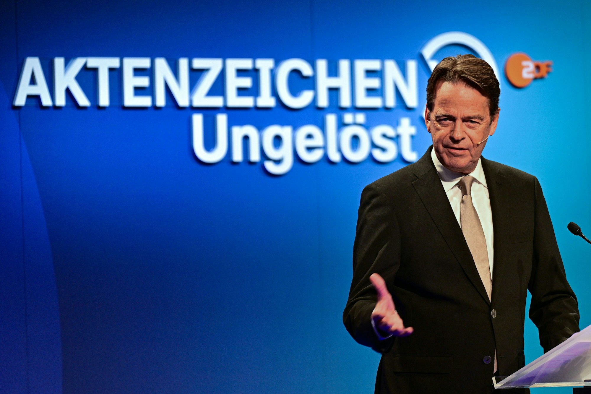 ARCHIV - 17.11.2025, Berlin: Rudi Cerne, Moderator von Aktenzeichen XY. (zu dpa: «Hinweise zu Raubüberfall auf Ehepaar nach «Aktenzeichen XY»») Foto: Sebastian Gollnow/dpa +++ dpa-Bildfunk +++