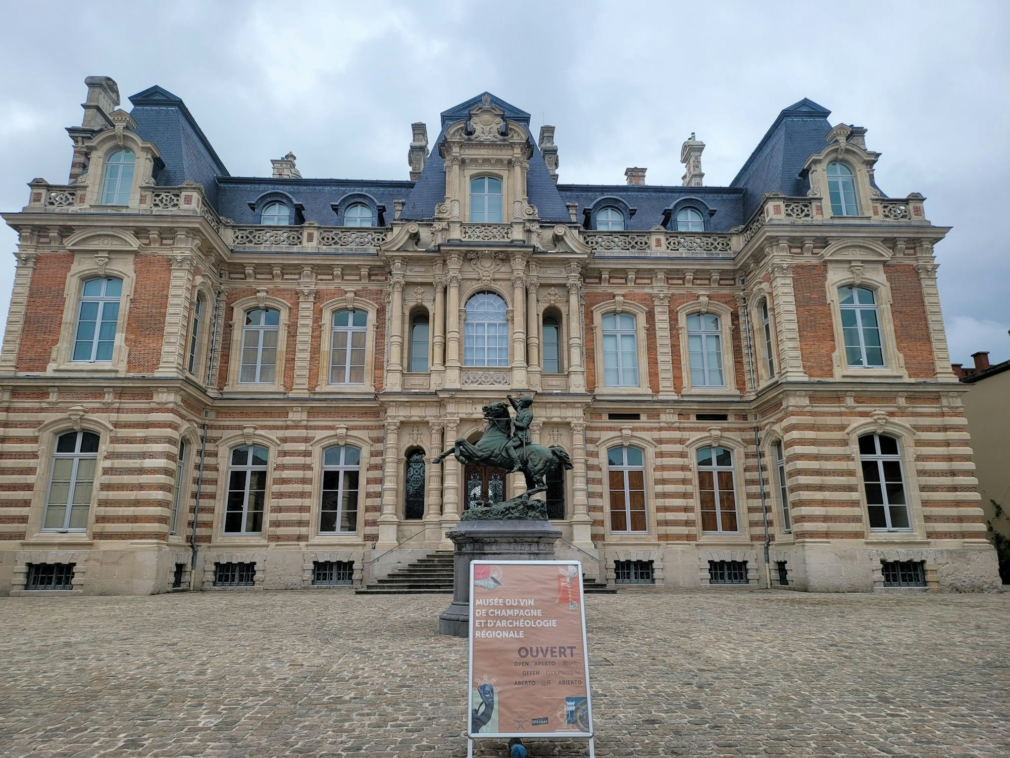 Champagne Épernay und Umgebung
für Reiseseite Sonntag-EXPRESS Champagne