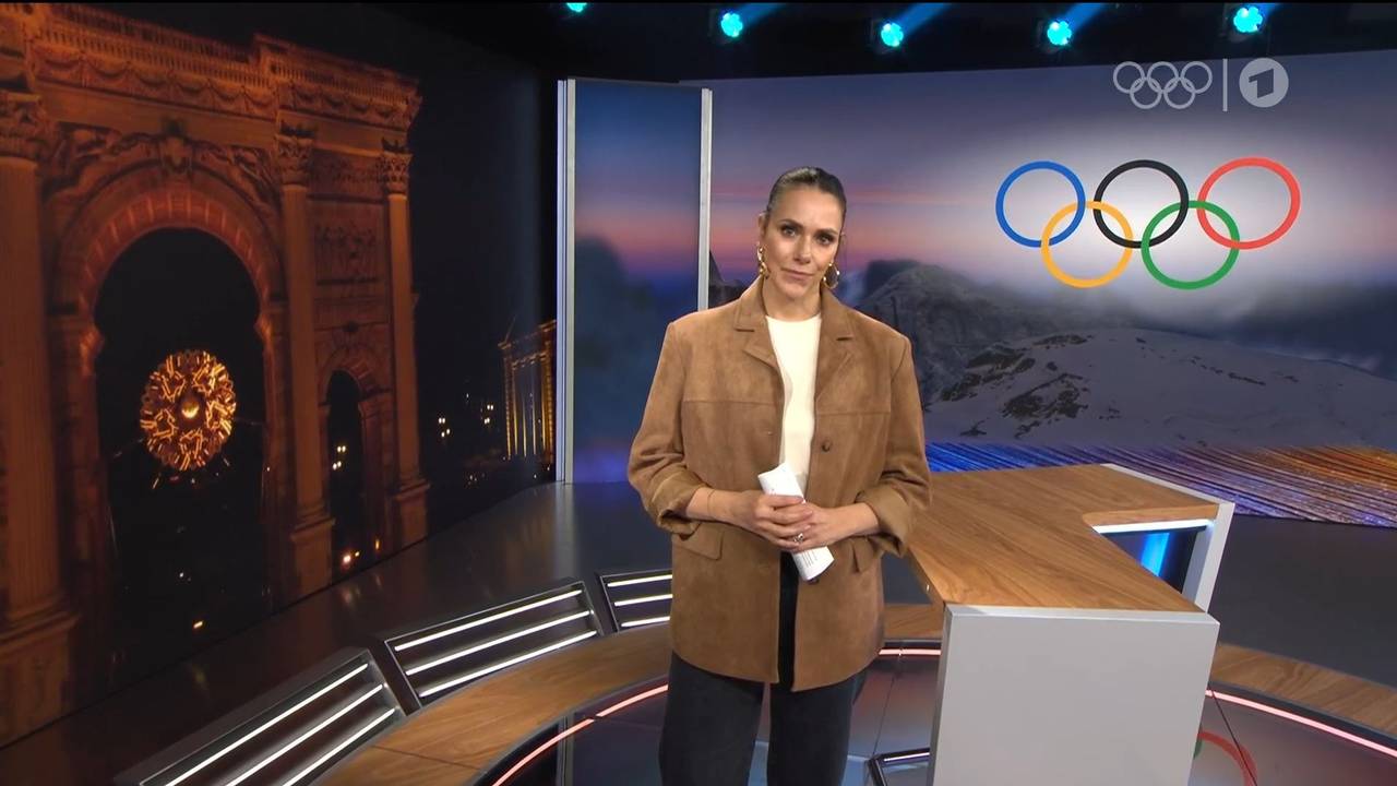 Esther Sedlaczek bei einer Anmoderation.