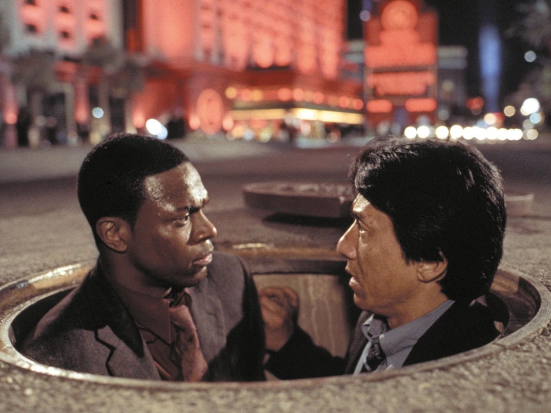 Obenauf in „Rush Hour 2“: Jackie Chan (rechts) und Chris Tucker. (Bild: RTL / MMI New Line Productions, Inc.)