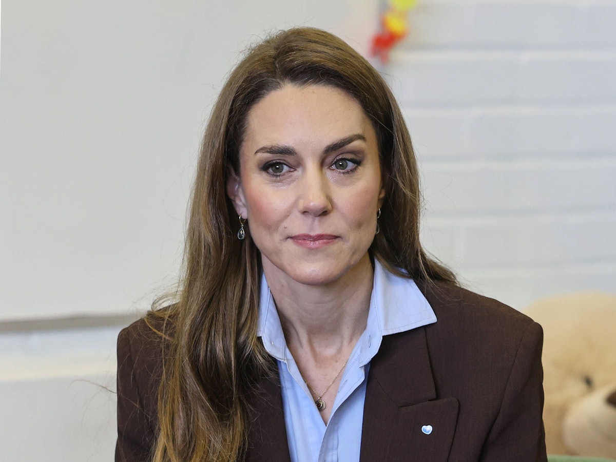 Bei ihrem Besuch in einer Schule in Croydon spricht Prinzessin Kate mit Kindern über Gefühle, Kreativität und Zusammenhalt.