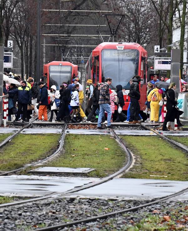 Weiberfastnacht war ein Großkampftag für die Mitarbeitenden bei der KVB.