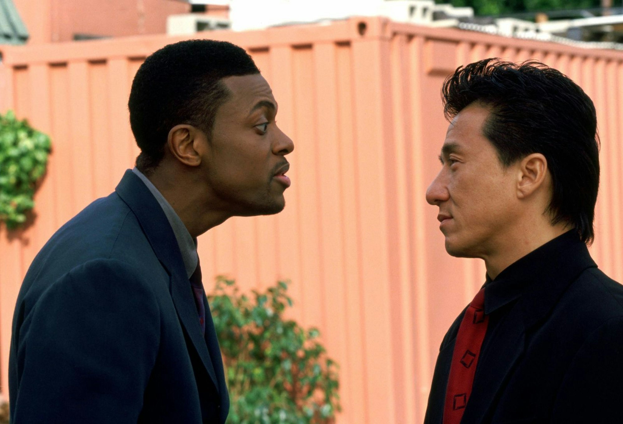 Chris Tucker (links) und Jackie Chan gaben bereits in drei Teilen der „Rush Hour“-Reihe das erfolgreiche Dreamteam. (Bild: RTL / MCMXCVII New Line Productions, Inc.)