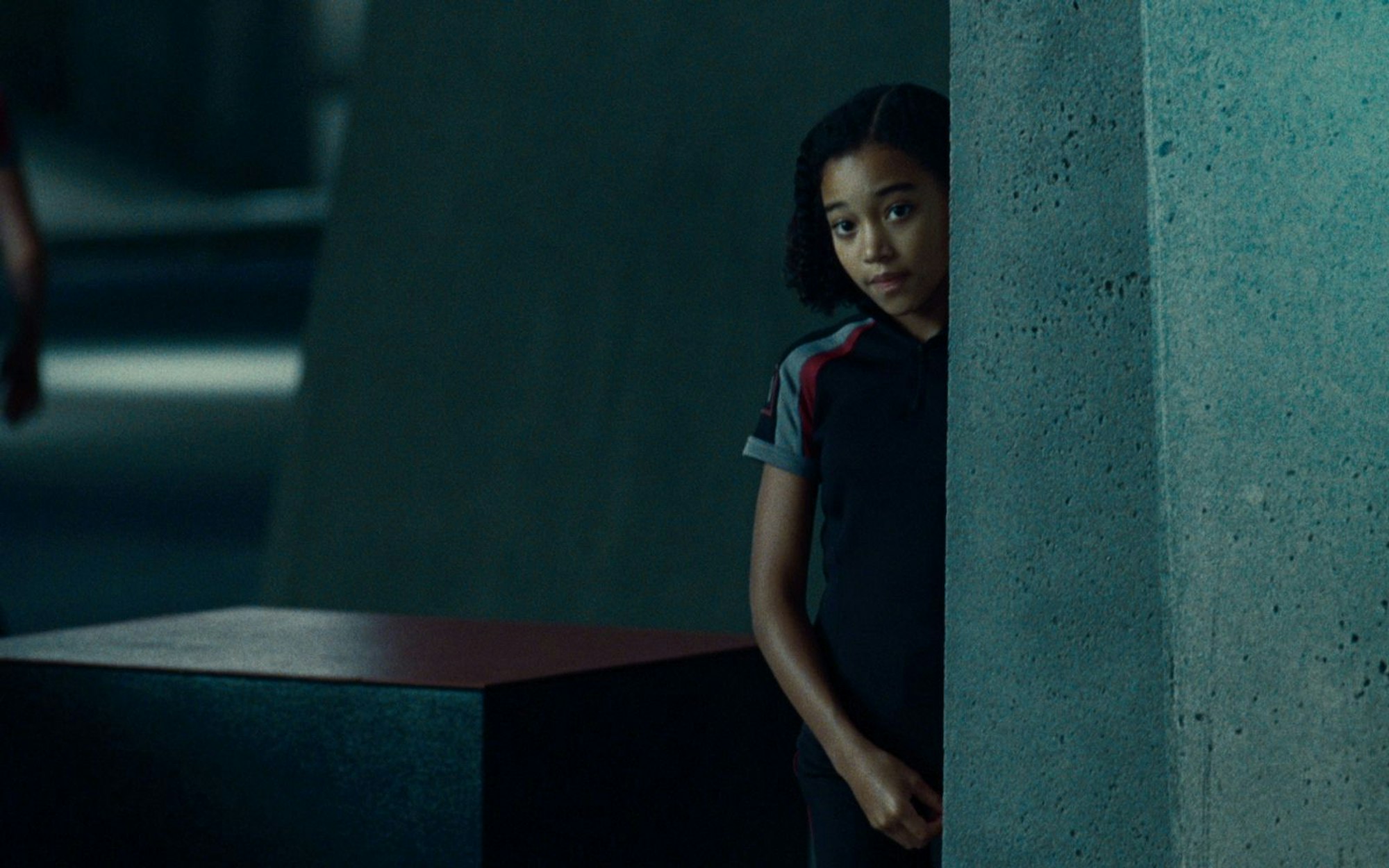 Der Tod der erst zwölfjährigen Rue (Amandla Stenberg) aus Distrikt 11 ändert bei „Die Tribute von Panem“ alles. (Bild: Studiocanal)