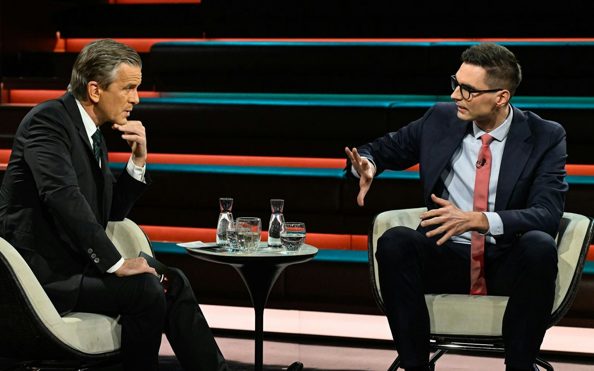 Lange hielt sich Markus Lanz in der Diskussion unter anderem mit CDU-Politiker Sepp Müller zurück, ehe es aus dem ZDF-Moderator herausbrach. (Bild: ZDF / Markus Hertrich)