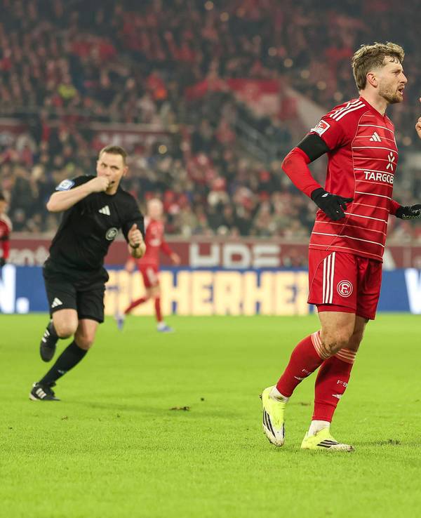 Wortgefecht zwischen Christopher Lenz und Jano ter Horst.