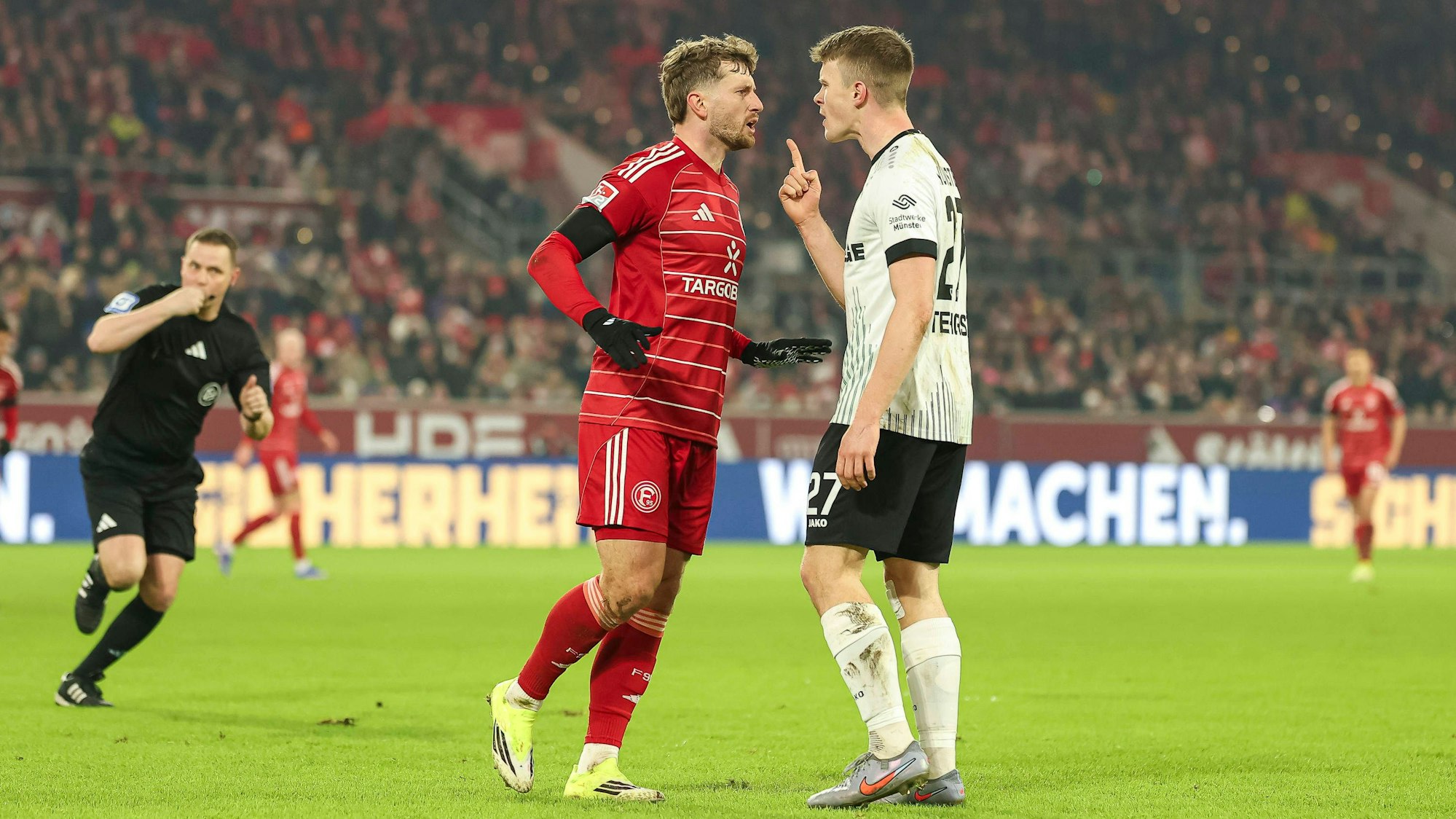 Wortgefecht zwischen Christopher Lenz und Jano ter Horst.