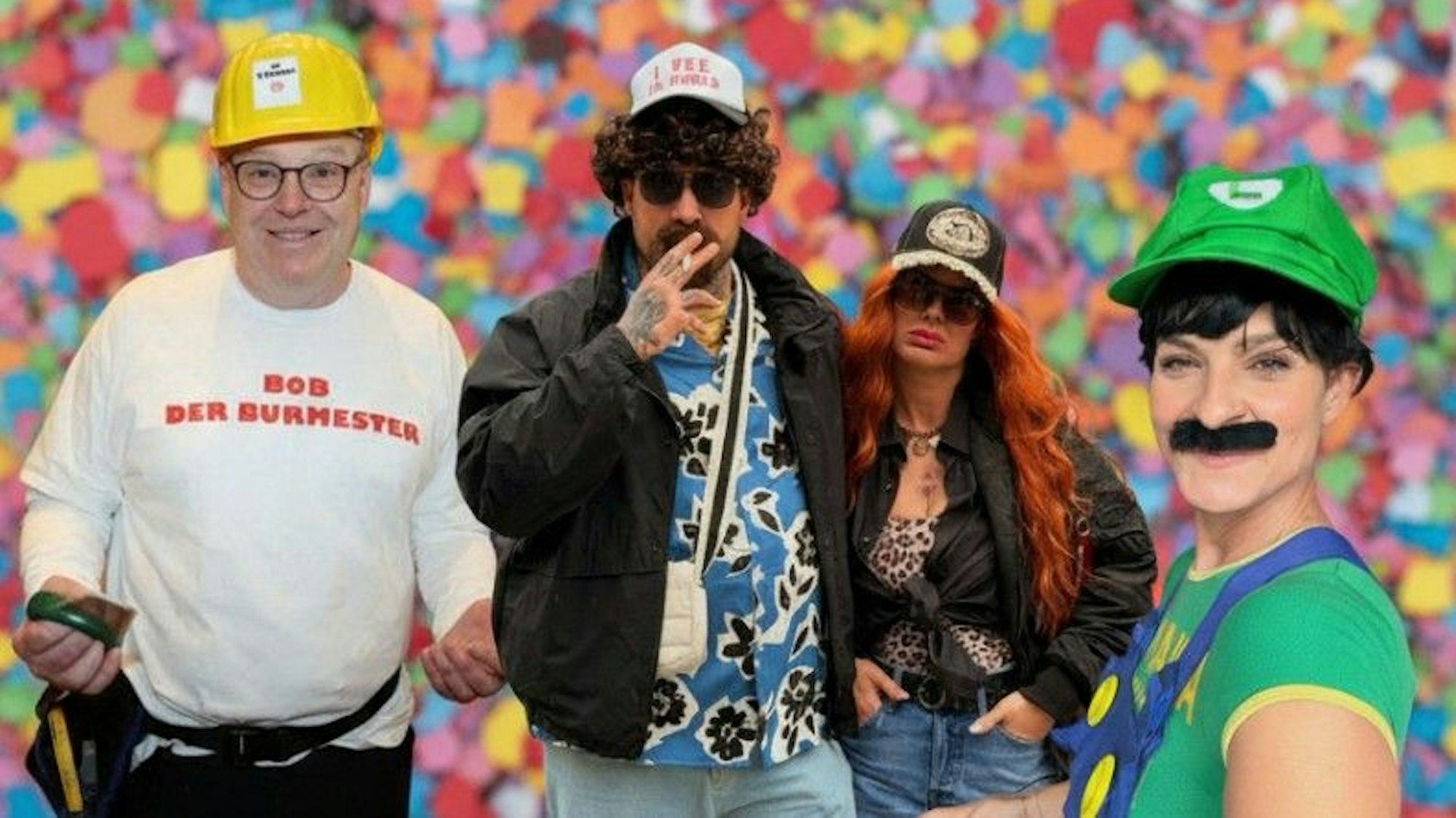 Die Zülpicher Straße in Köln an Wieverfastelovend 2026. Auch Marlene Lufen war in Feierlaune.