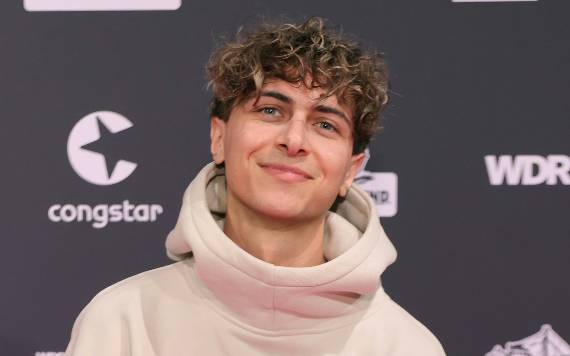 2016 chartete Lukas Rieger mit seinem Debütalbum „Compass“ auf Platz vier der deutschen Charts. Mit „Code“ ging es 2018 sogar auf Platz zwei. (Bild: Getty Images / Joshua Sammer)