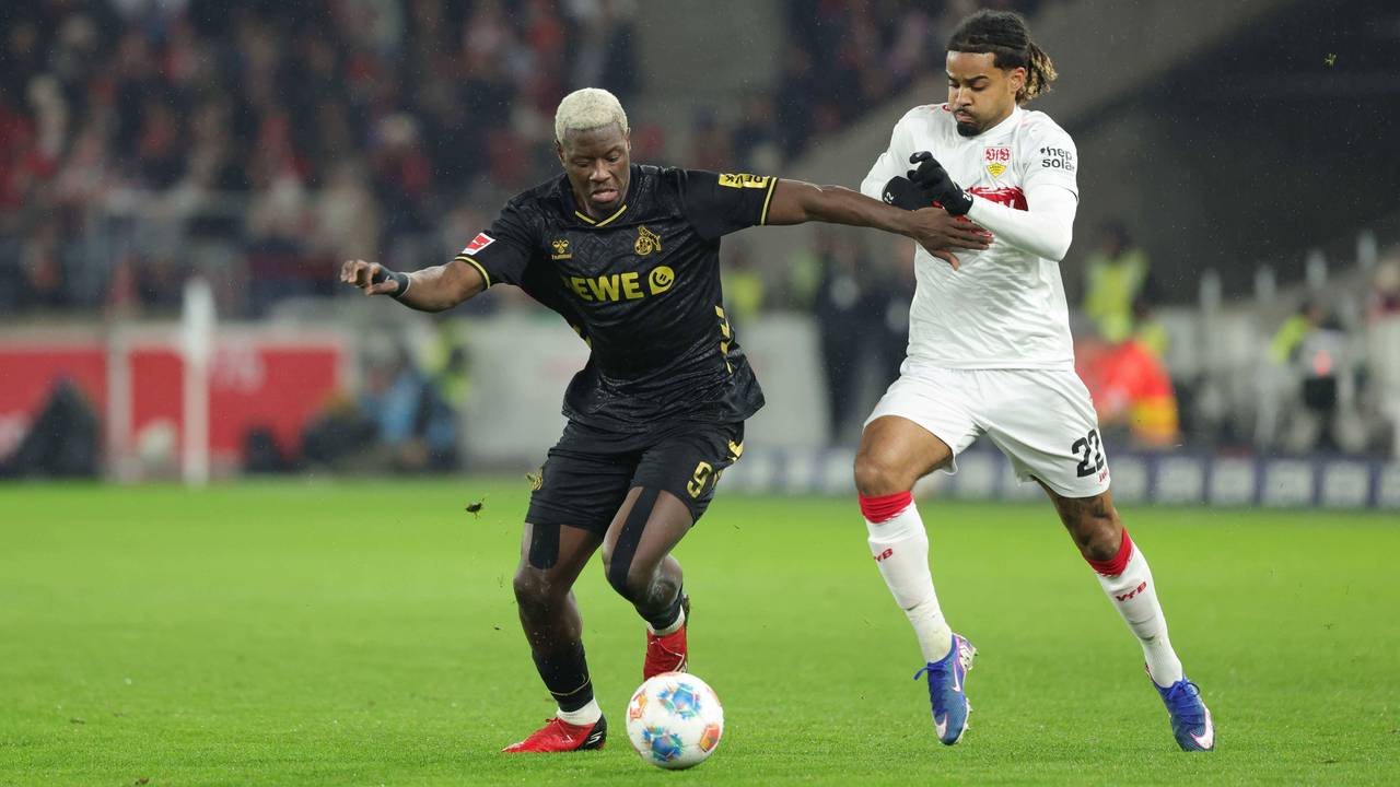 Ragnar Ache im Duell mit Lorenz Assignon.