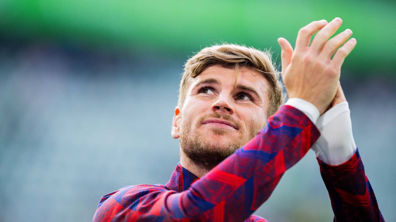 Timo Werner applaudiert.