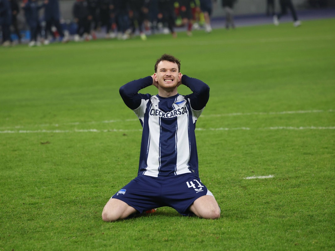 Pascal Klemens ärgert sich über eine vergebene Torchance.