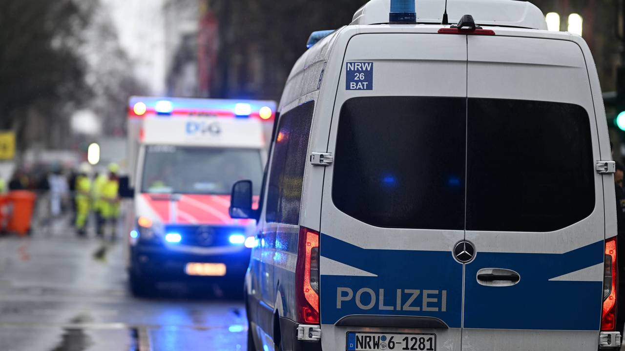 Polizei und Rettungskräfte im Einsatz