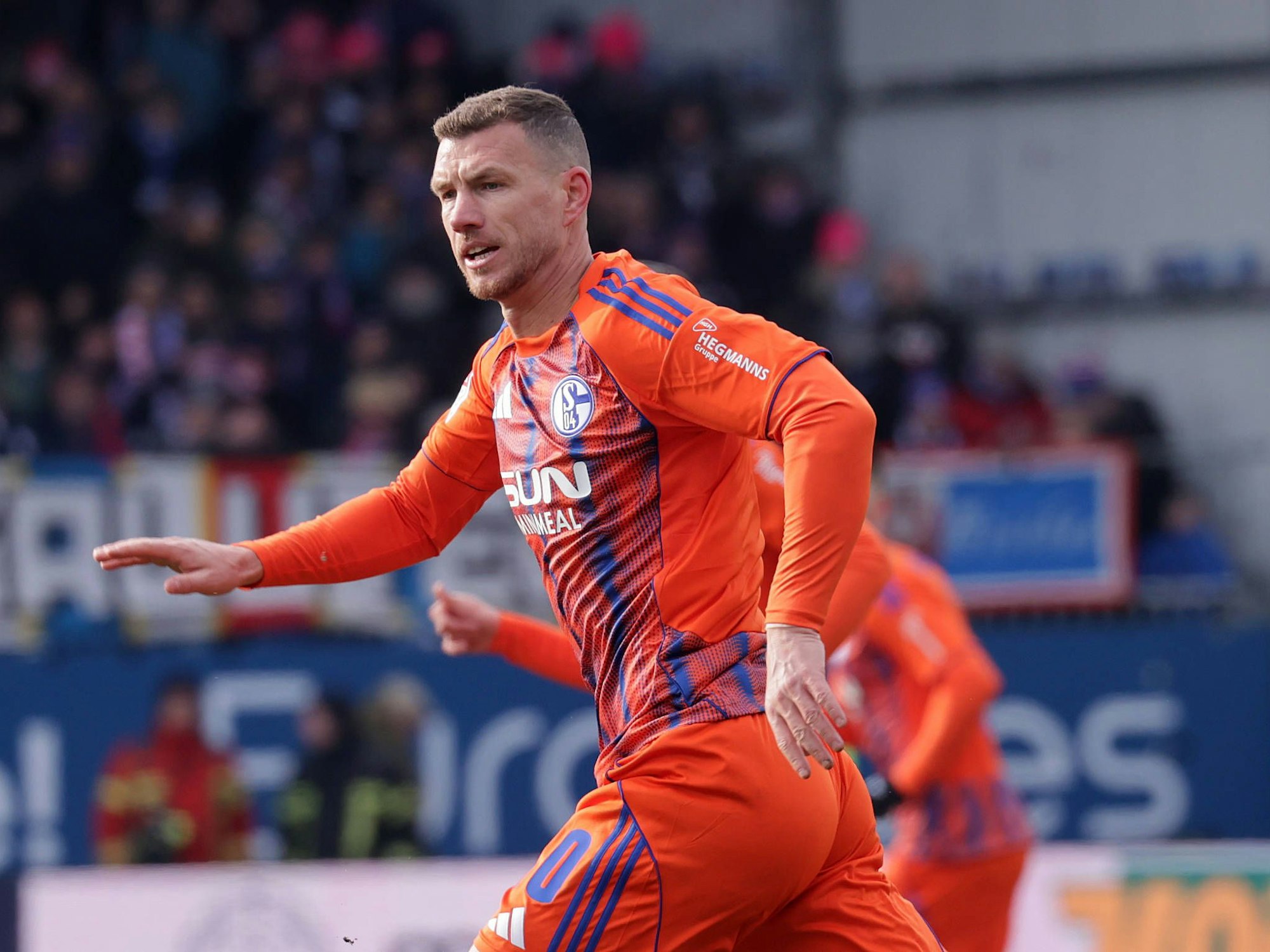 Edin Dzeko in Aktion.